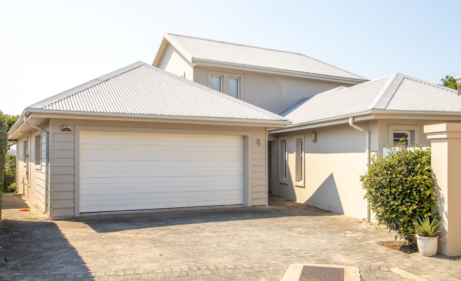 4 Bedroom Property for Sale in Gonubie Eastern Cape